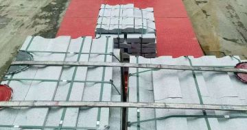 毕节 芝麻白仿形加直形路沿石出货日常