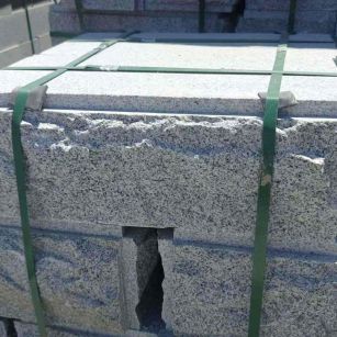 毕节 芝麻白花岗岩自然面成品