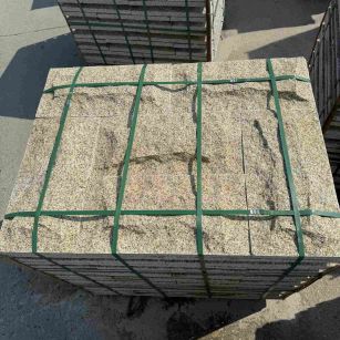 毕节 黄金麻花岗岩石材自然面蘑菇石成品