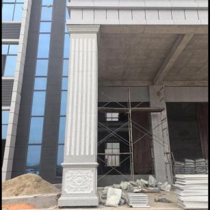 毕节 芝麻白光面花岗岩门楼大柱（罗马柱）配雕花底座