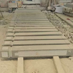 毕节 芝麻白异形加工雕刻-栏杆大柱，方柱