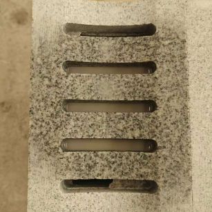 毕节 芝麻白拉丝面花岗岩U型开槽排水槽