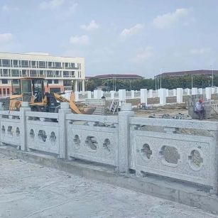 毕节 白麻花岗岩荔枝面河道栏杆