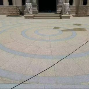 毕节 黄金麻芝麻灰花岗岩石材地铺拼接效果