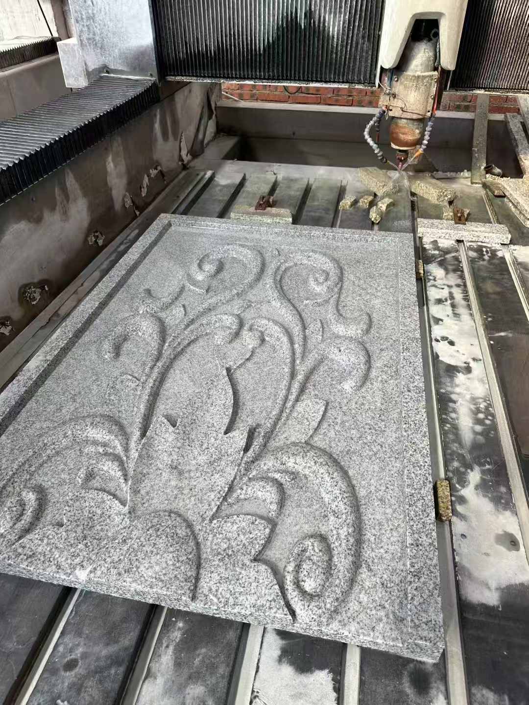 毕节 白麻别墅干挂雕花板