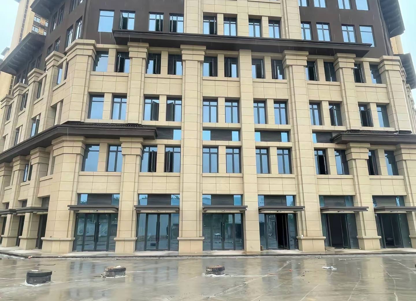 毕节 黄金麻花岗岩荔枝面小区外墙干挂