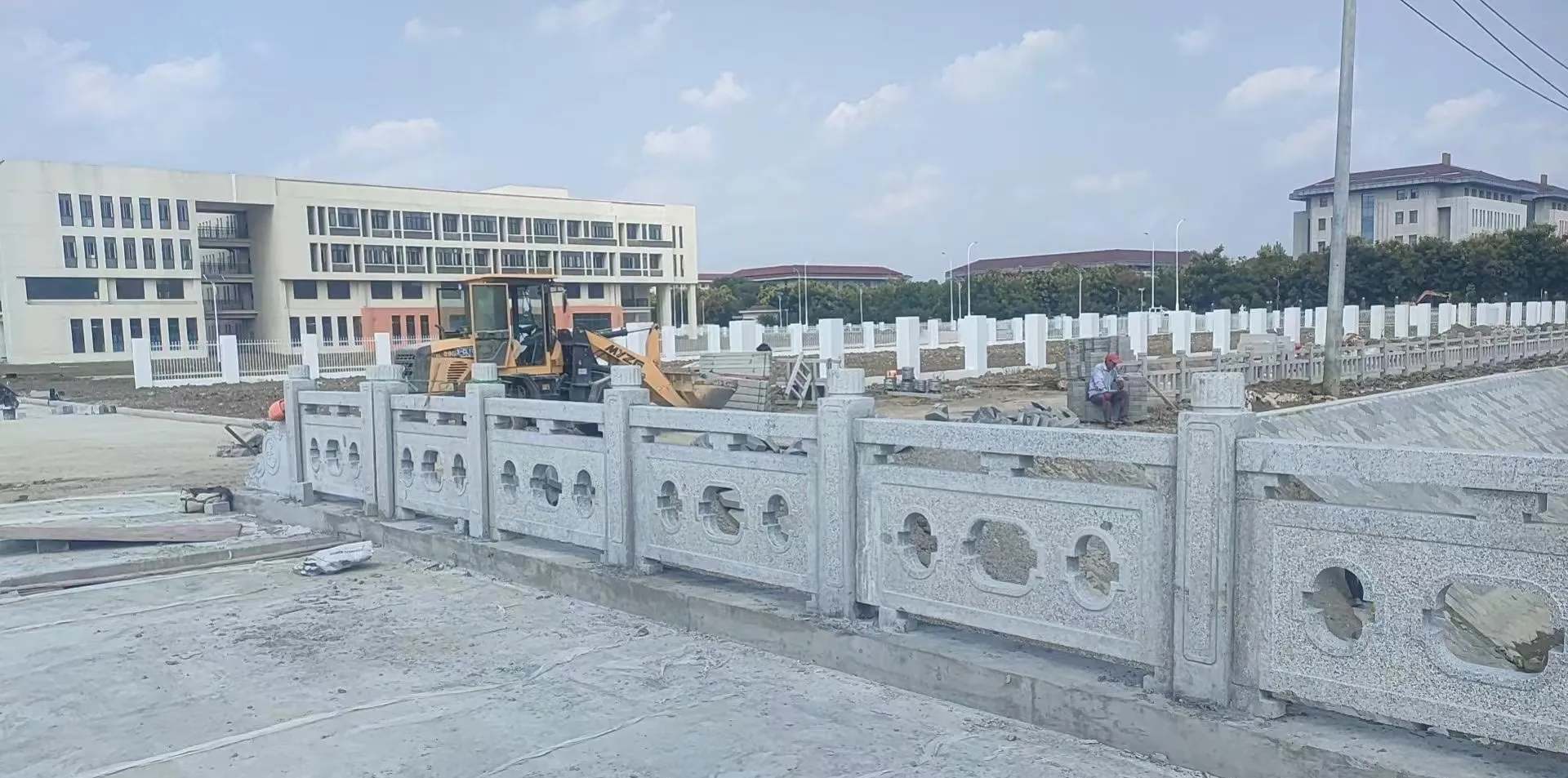 毕节 白麻花岗岩荔枝面河道栏杆