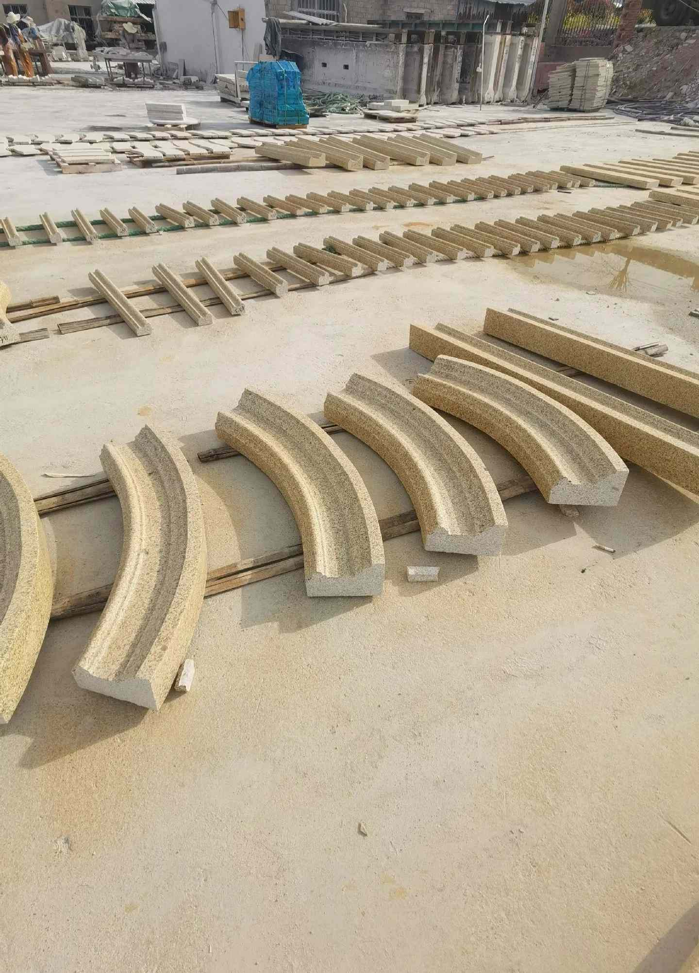 毕节 黄金麻花岗岩别墅线条