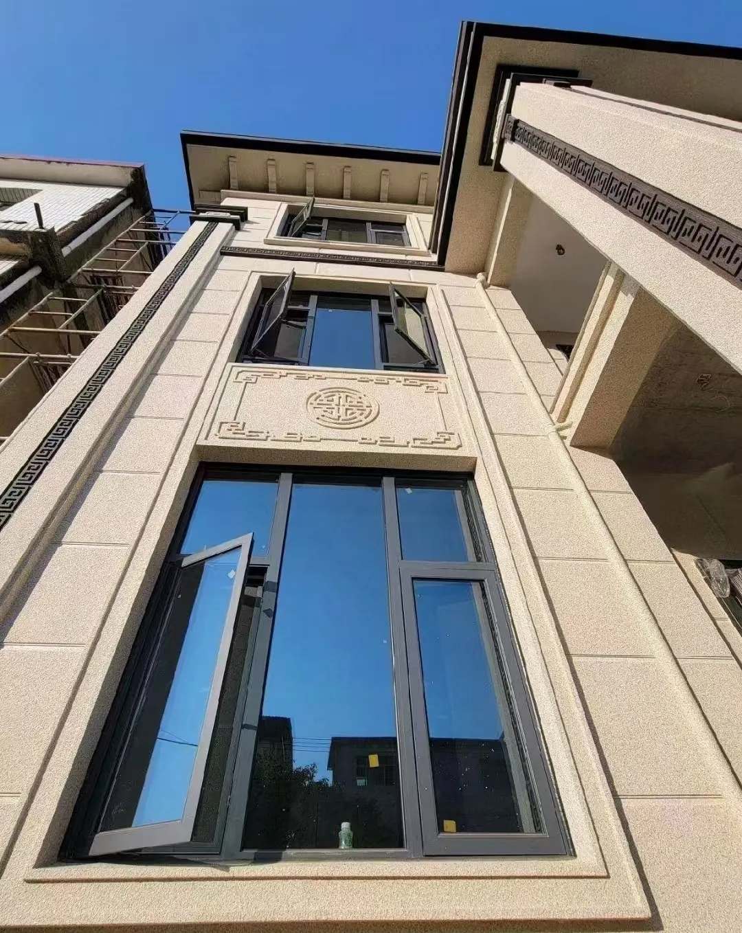 毕节 黄金麻荔枝面别墅外墙干挂效果展示