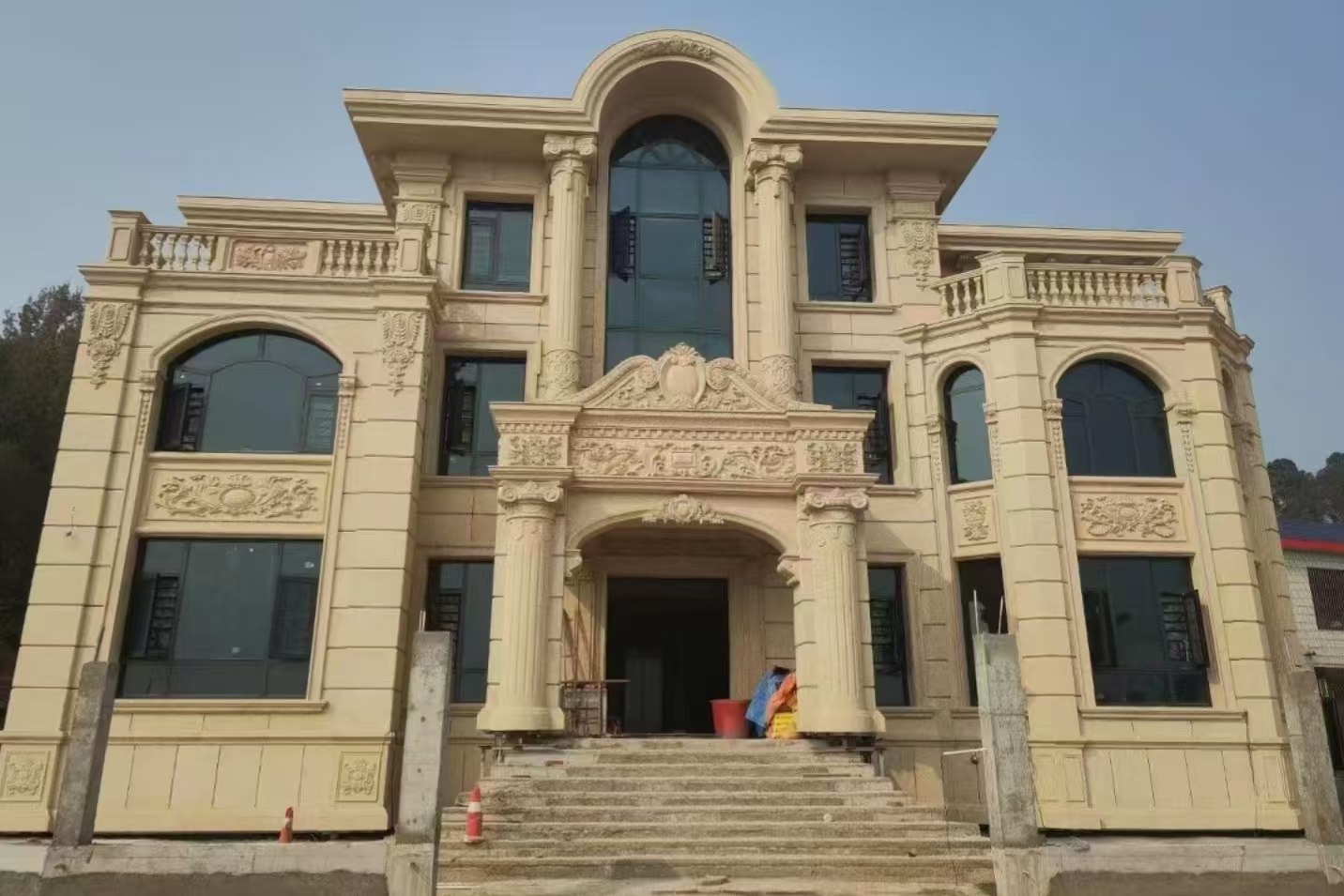 毕节 黄金麻花岗岩别墅外墙干挂