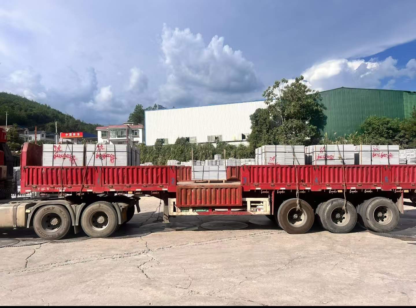 毕节 芝麻灰花岗岩地铺石出货日常