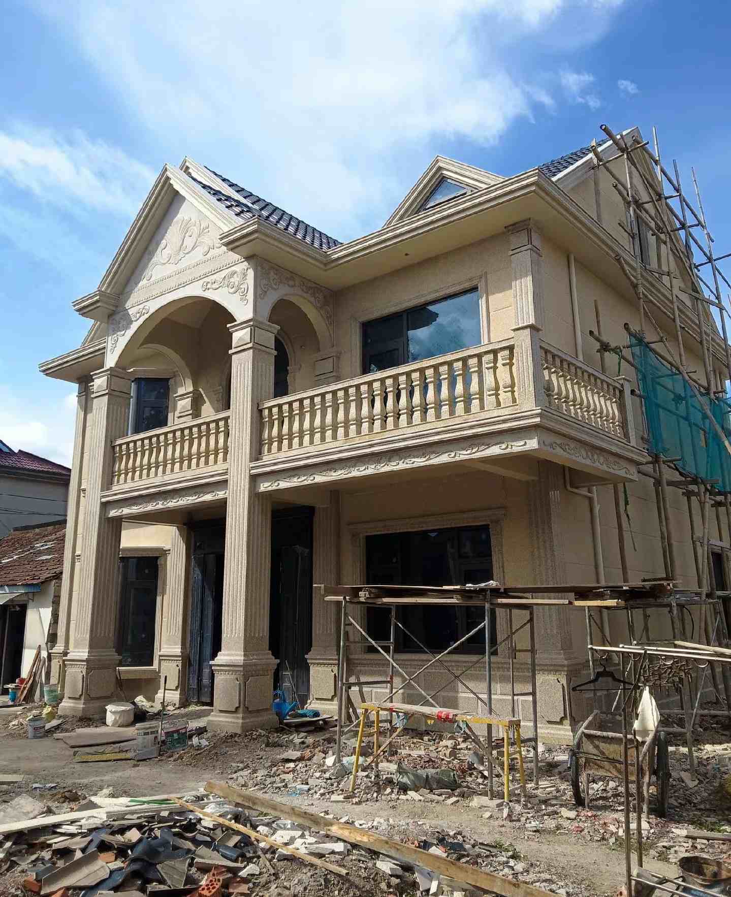 毕节 黄金麻花岗岩石材私人别墅雕花门楼柱阳台栏杆