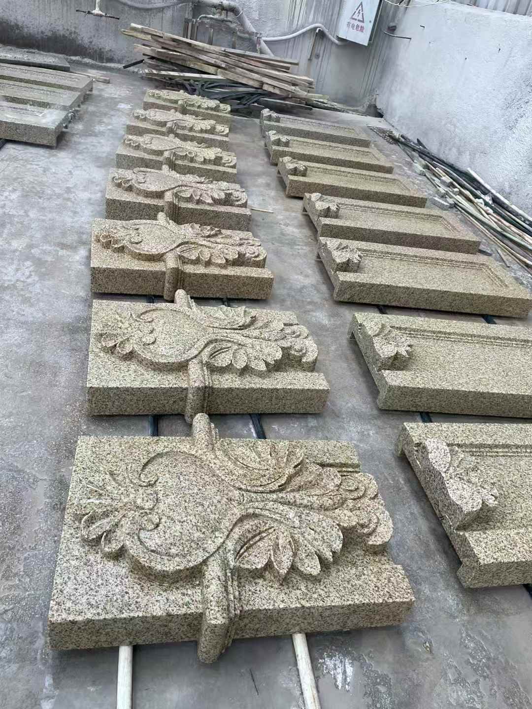 毕节 黄金麻花岗岩别墅外墙雕刻板