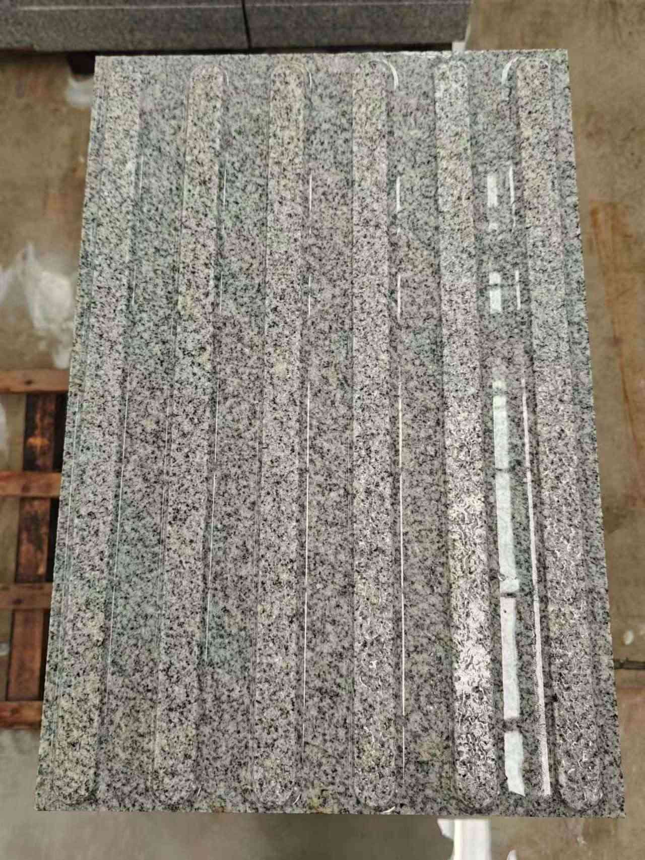 毕节 芝麻白花岗岩荔枝面雕刻盲道，盲条