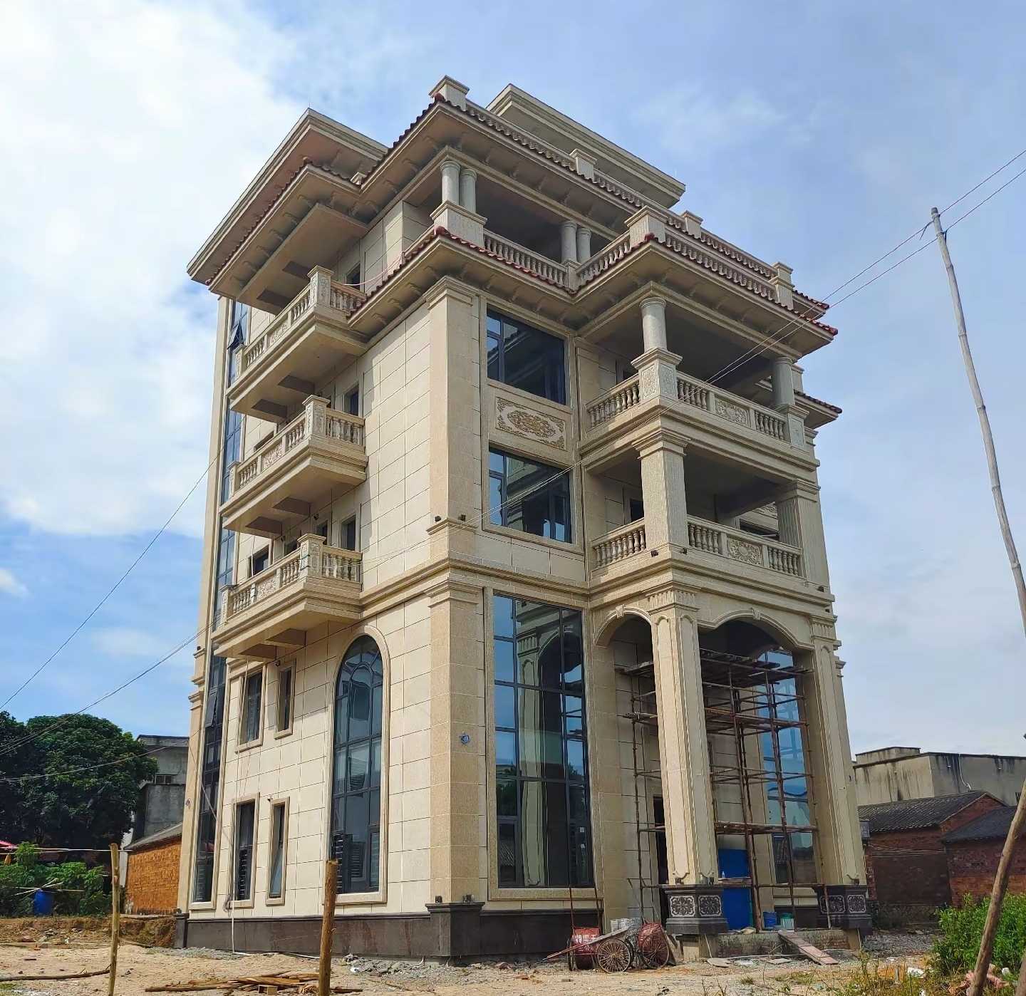 毕节 黄金麻花岗岩石材别墅外墙干挂搭配（雕花栏杆花瓶柱门楼罗马柱）